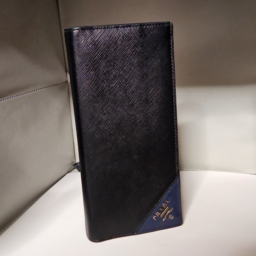 Prada Saffiano Long Bi-fold wallet